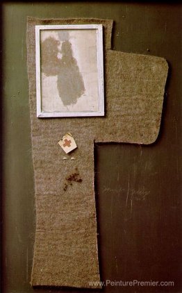 Cross en feutre coupé avec une image de poussière "Magda"