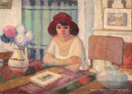 Jeune femme à l'intérieur