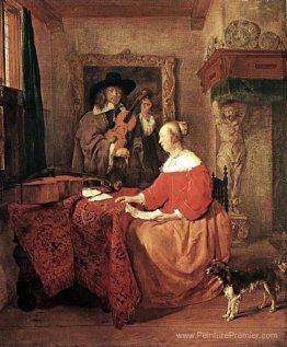 Une femme assise à une table et un homme en réglant un violon