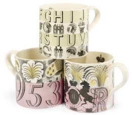 Trois tasses conçues pour Wedgwood