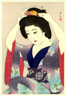 Maiko préparant la coiffure