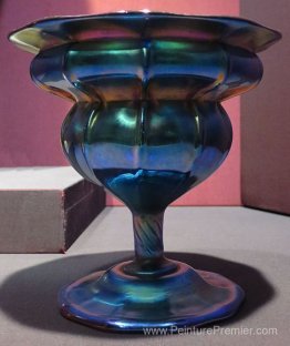 Compote, en verre irisé violet à bleu