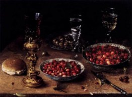 Nature morte avec des cerises et des fraises dans les bols en Ch