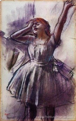 Danseuse avec bras gauche élevé