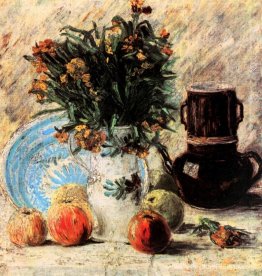 Vase avec des fleurs, une cateille et des fruits