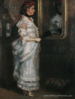 Dame dans le miroir avec un fan