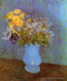 Vase avec lilas, marguerites et anémones