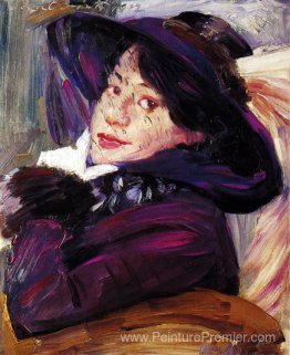 Portrait d'une femme dans un chapeau violet
