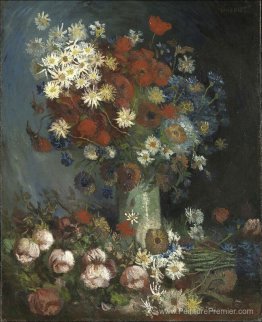 Nature morte avec des fleurs et des roses de praid