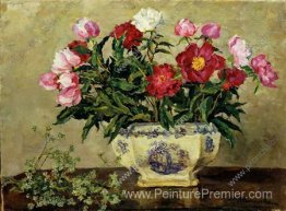 Nature morte. Peonies dans un vase en porcelaine.