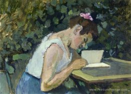 Femme lisant dans un jardin