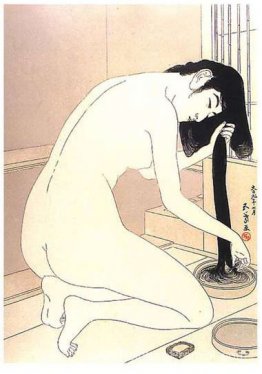 Femme lavant ses cheveux