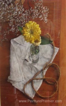 Nature morte avec de la zinnia jaune