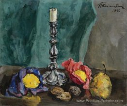 Nature morte avec un chandelier et une poire